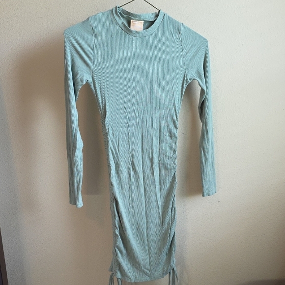 Sage And Paige Bodycon Dress Ruched Ribbed Long Sleeves Green Large - Picture 7 of 7